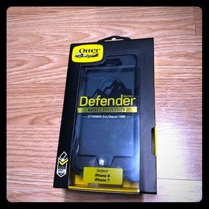 Defender otterbox iPhone 7/8